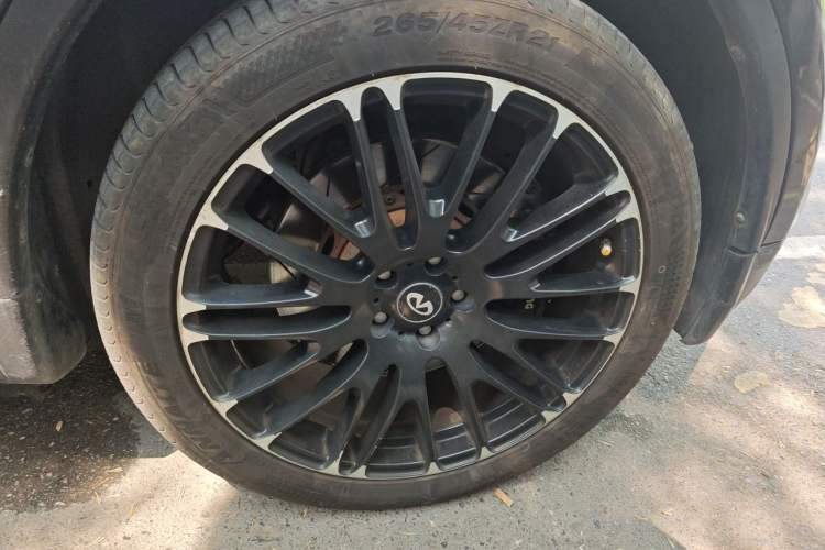 Used Infiniti FX 2011 FX35 Supreme Edition Right Front Wheel Hub