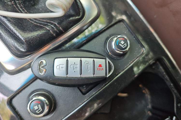 Used Infiniti FX 2011 FX35 Supreme Edition Vehicle Key