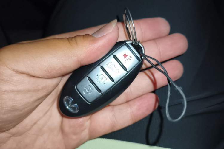 Used Infiniti FX 2011 FX35 Supreme Edition Vehicle Key