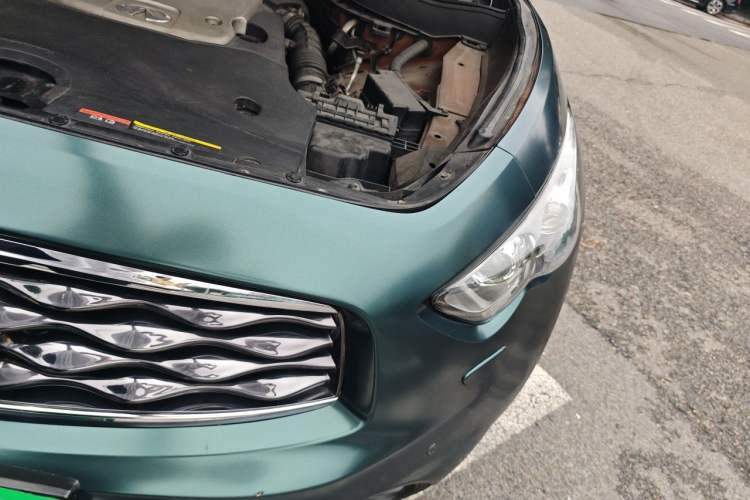 Used Infiniti FX 2011 FX35 Jinshang Overdrive Edition Engine Bay Left