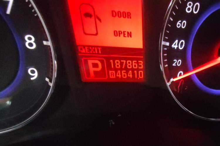 Used Infiniti FX 2011 FX35 Jinshang Overdrive Edition Odometer Close Up