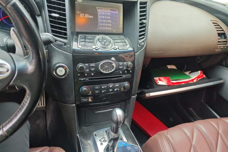 Used Infiniti FX 2011 FX35 Supreme Edition Audio And AC Panel