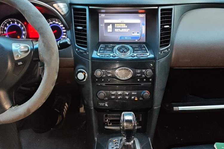 Used Infiniti FX 2011 FX35 Supreme Edition Audio And AC Panel