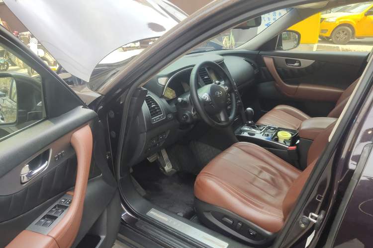 Used Infiniti FX 2011 FX35 Supreme Edition Driver Seat
