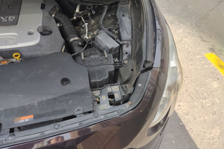 Used Infiniti FX 2011 FX35 Supreme Edition Engine Bay Left