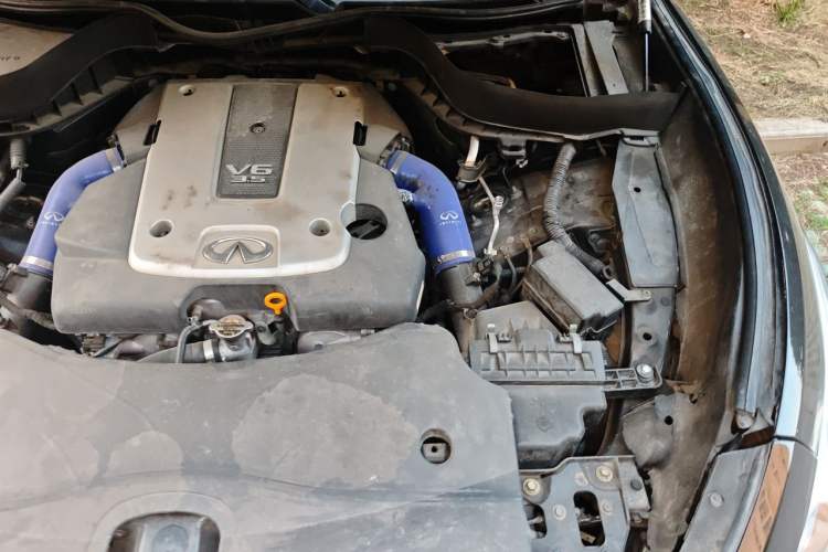 Used Infiniti FX 2011 FX35 Supreme Edition Engine Bay Left