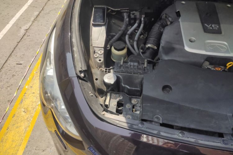 Used Infiniti FX 2011 FX35 Supreme Edition Engine Bay Right