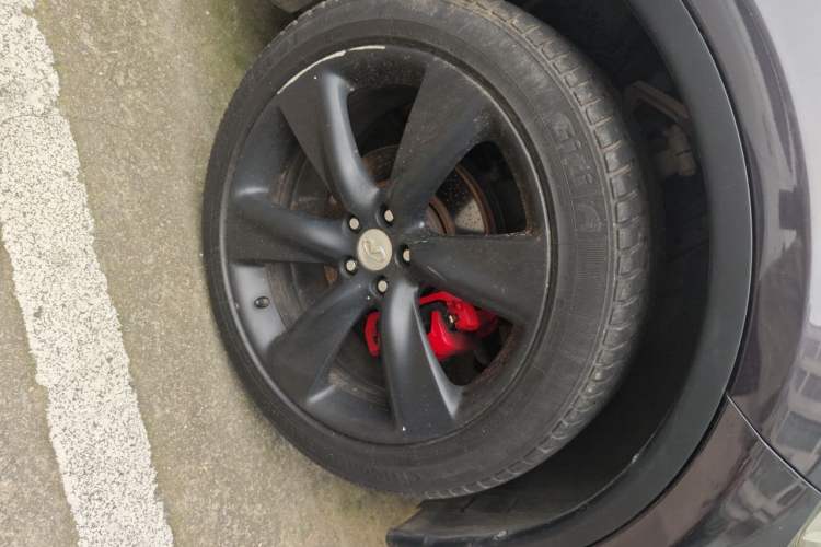 Used Infiniti FX 2011 FX35 Supreme Edition Right Front Wheel Hub