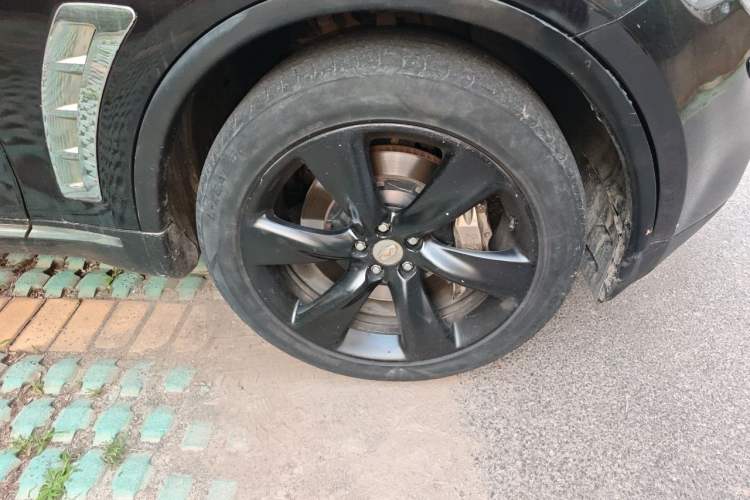 Used Infiniti FX 2011 FX35 Supreme Edition Right Front Wheel Hub