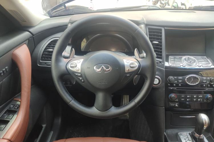 Used Infiniti FX 2011 FX35 Supreme Edition Steering Wheel
