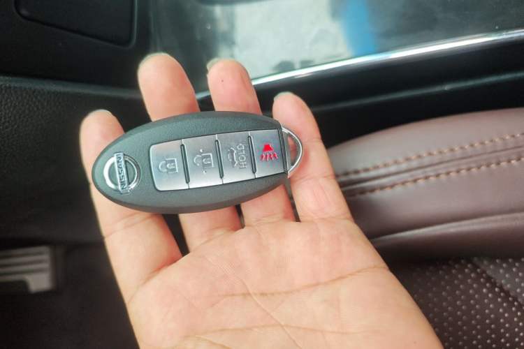 Used Infiniti FX 2011 FX35 Supreme Edition Vehicle Key