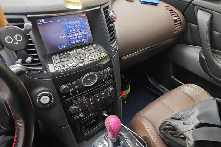 Used Infiniti FX 2011 FX35 Supreme Edition Audio And AC Panel