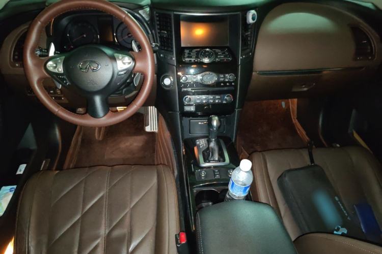 Used Infiniti FX 2011 FX35 Jinshang Standard Edition Center Console