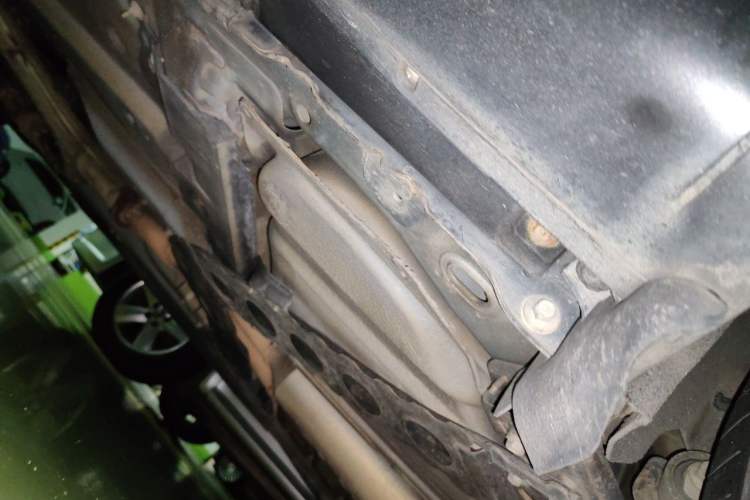 Used Infiniti FX 2011 FX35 Jinshang Standard Edition Chassis Rear Left