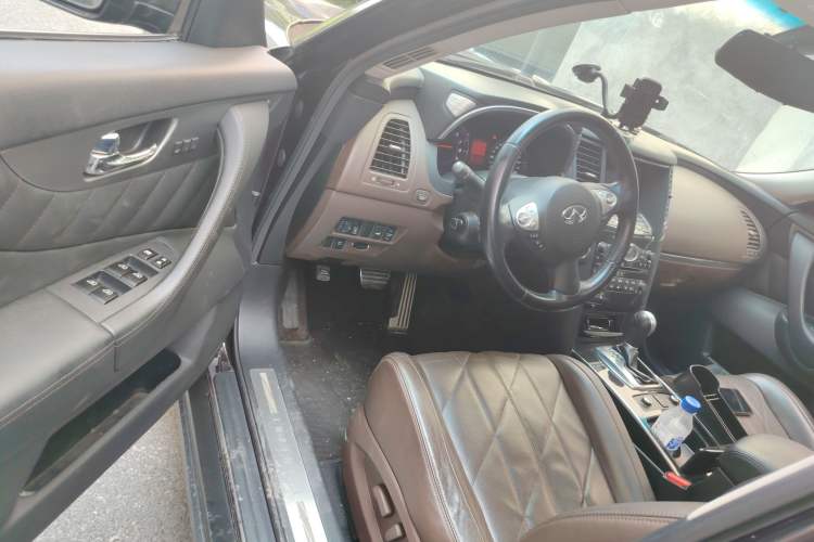 Used Infiniti FX 2011 FX35 Standard Edition Driver Seat