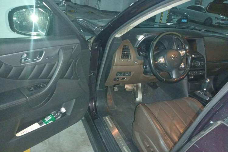 Used Infiniti FX 2011 FX35 Standard Edition Driver Seat