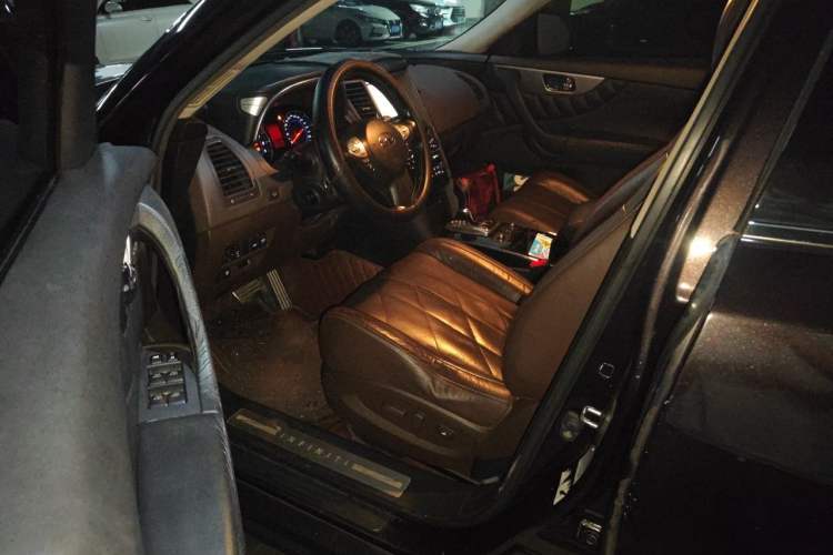 Used Infiniti FX 2011 FX35 Supreme Edition Driver Seat