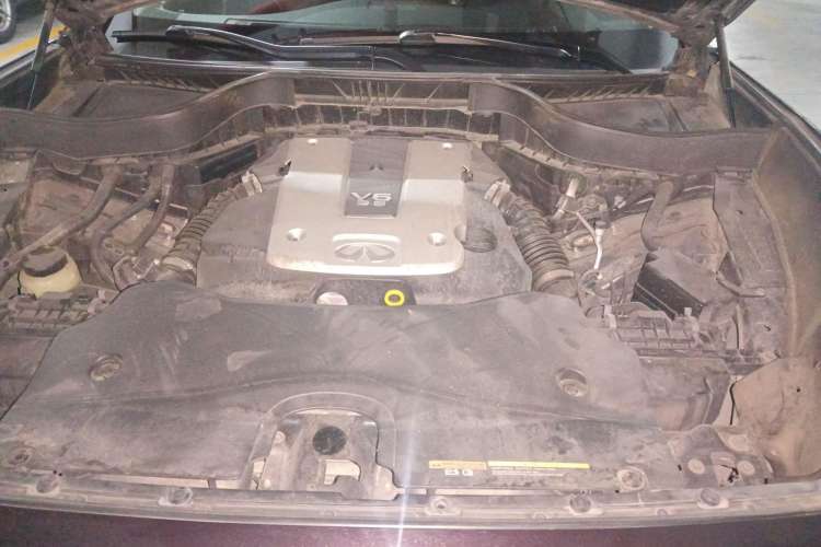 Used Infiniti FX 2011 FX35 Standard Edition Engine Bay