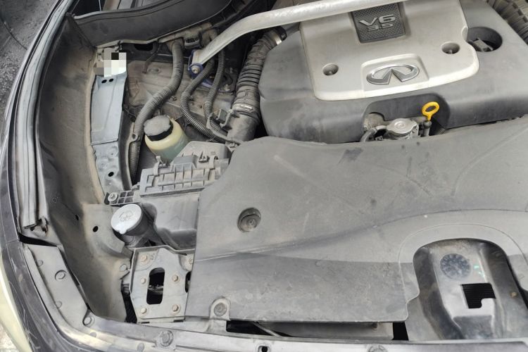 Used Infiniti FX 2011 FX35 Supreme Edition Engine Bay Right