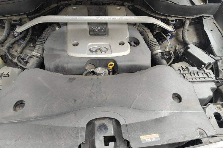 Used Infiniti FX 2011 FX35 Supreme Edition Engine Bay