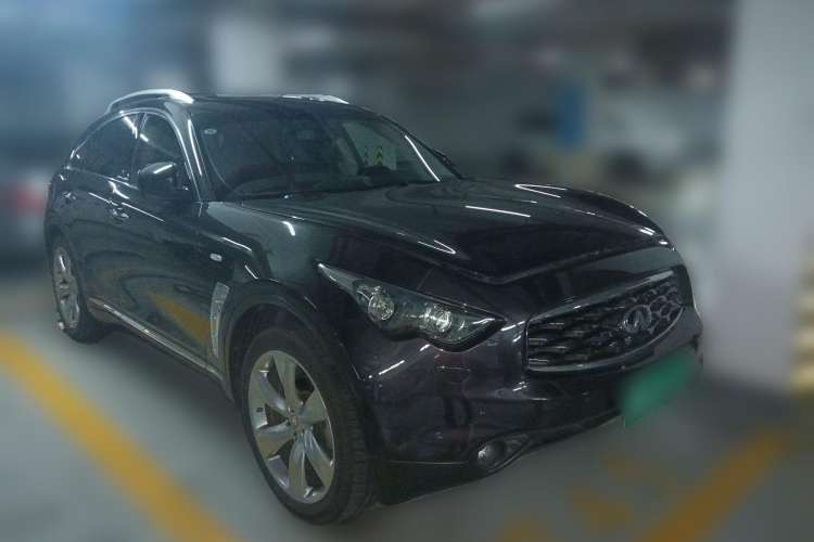 Used Infiniti FX 2011 FX35 Standard Edition Front Right 45 Deg