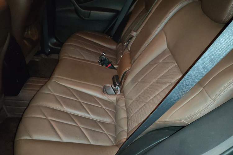Used Infiniti FX 2011 FX35 Jinshang Standard Edition Left Rear Seat