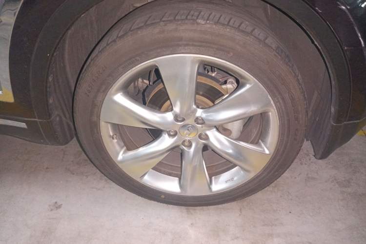 Used Infiniti FX 2011 FX35 Standard Edition Right Front Wheel Hub