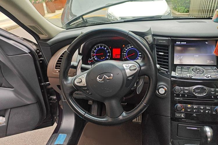 Used Infiniti FX 2011 FX35 Standard Edition Steering Wheel