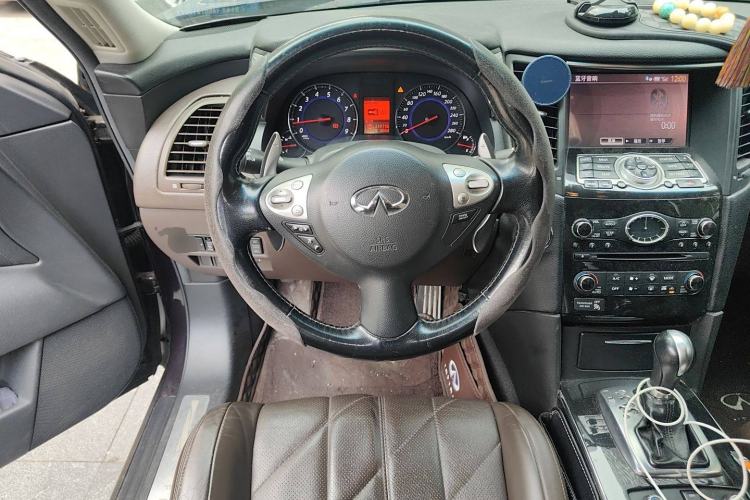 Used Infiniti FX 2011 FX35 Supreme Edition Steering Wheel