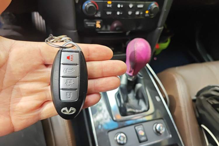Used Infiniti FX 2011 FX35 Supreme Edition Vehicle Key