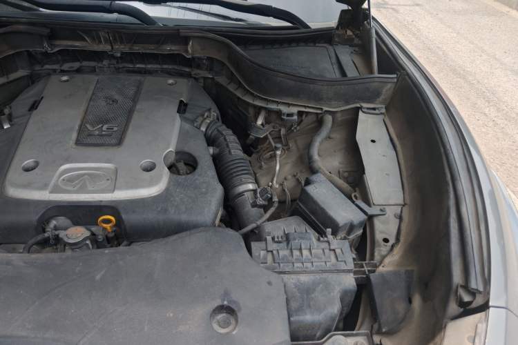 Used Infiniti FX 2011 FX35 Standard Edition Engine Bay Left
