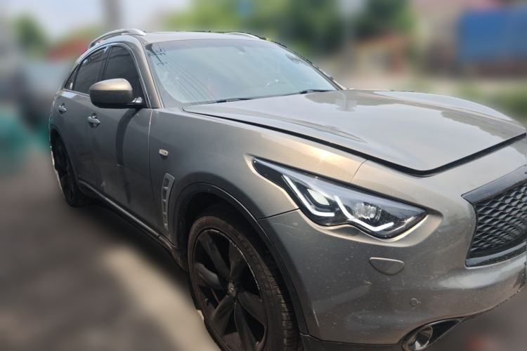 Used Infiniti FX 2011 FX35 Standard Edition Front Right 45 Deg