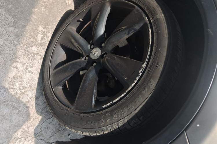 Used Infiniti FX 2011 FX35 Standard Edition Right Front Wheel Hub