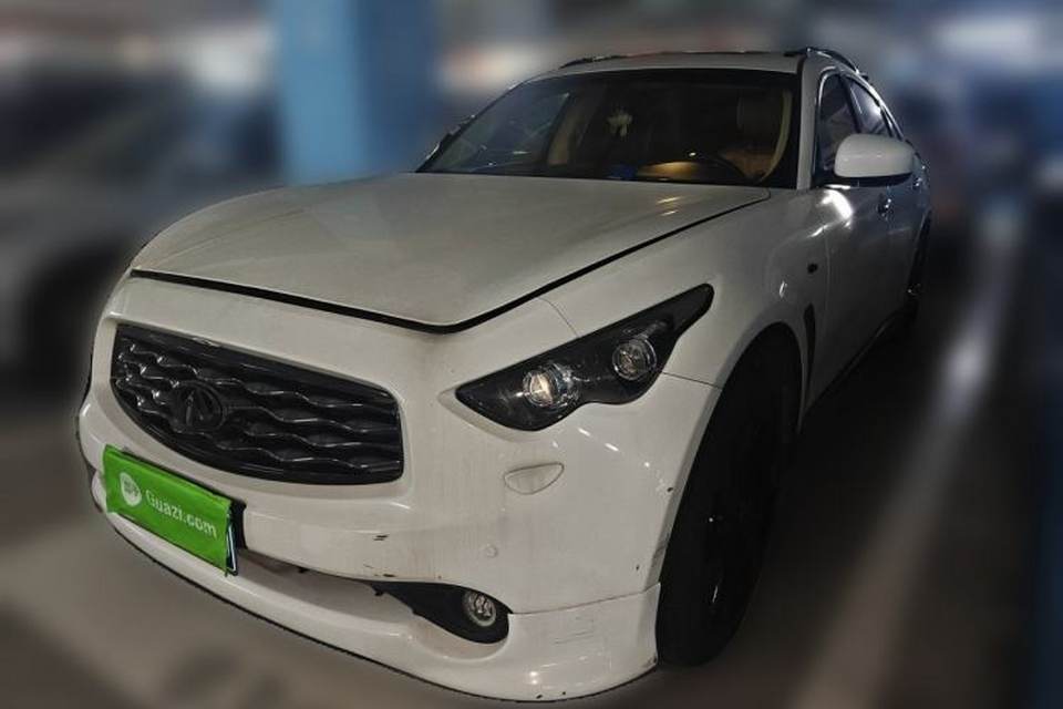 Infiniti FX 2011