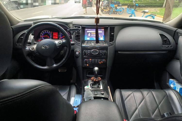 Used Infiniti FX 2011 FX35 Jinshang Standard Edition Center Console