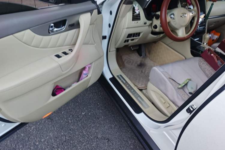 Used Infiniti FX 2011 FX35 Standard Edition Driver Seat