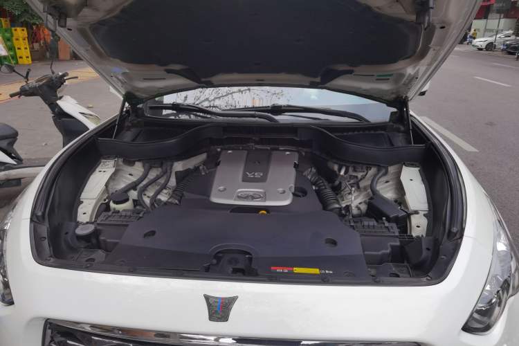 Used Infiniti FX 2011 FX35 Supreme Edition Engine Bay