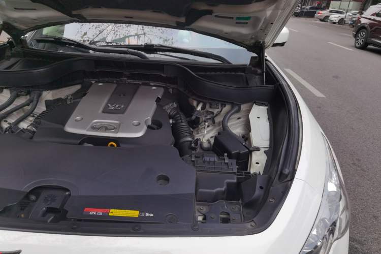 Used Infiniti FX 2011 FX35 Supreme Edition Engine Bay Left