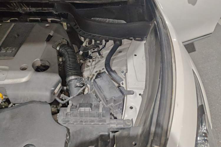 Used Infiniti FX 2011 FX35 Jinshang Overdrive Edition Engine Bay Left