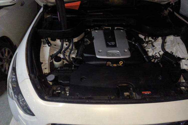 Used Infiniti FX 2011 FX35 Standard Edition Engine Bay Right