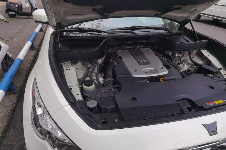 Used Infiniti FX 2011 FX35 Supreme Edition Engine Bay Right