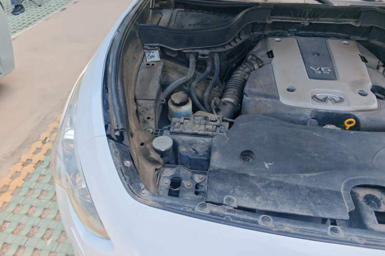 Used Infiniti FX 2011 FX35 Supreme Edition Engine Bay Right