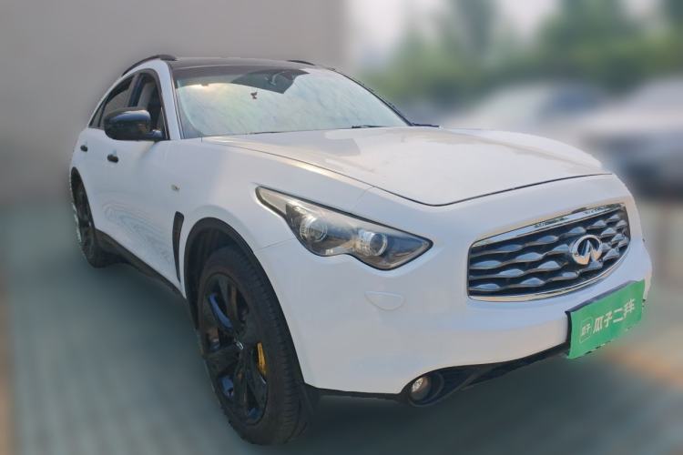 Used Infiniti FX 2011 FX35 Supreme Edition Front Right 45 Deg