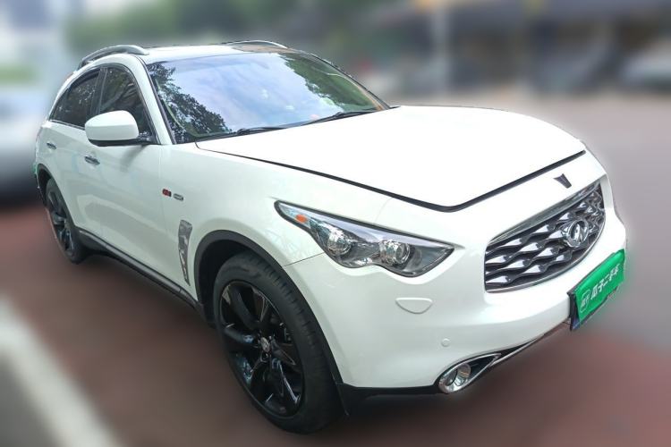 Used Infiniti FX 2011 FX35 Supreme Edition Front Right 45 Deg