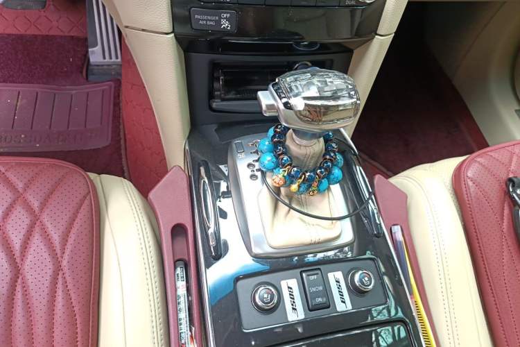 Used Infiniti FX 2011 FX35 Supreme Edition Gear Lever