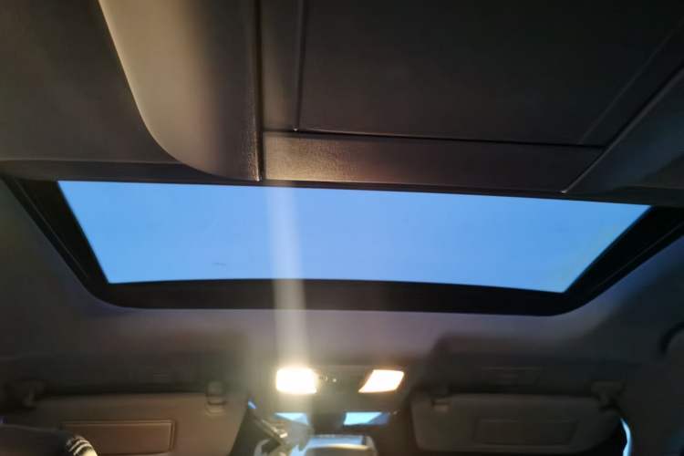 Used Infiniti FX 2011 FX35 Supreme Edition Headliner