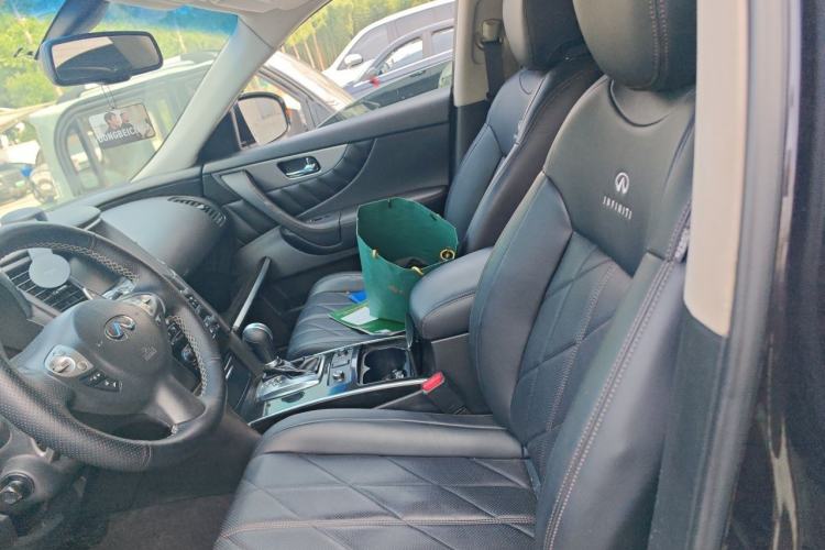 Used Infiniti FX 2011 FX35 Supreme Edition Left Front Seat