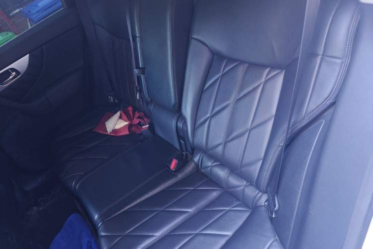 Used Infiniti FX 2011 FX35 Supreme Edition Left Rear Seat