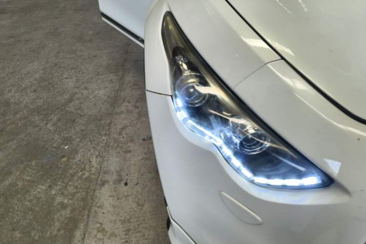 Used Infiniti FX 2011 FX35 Supreme Edition Right Front Headlight