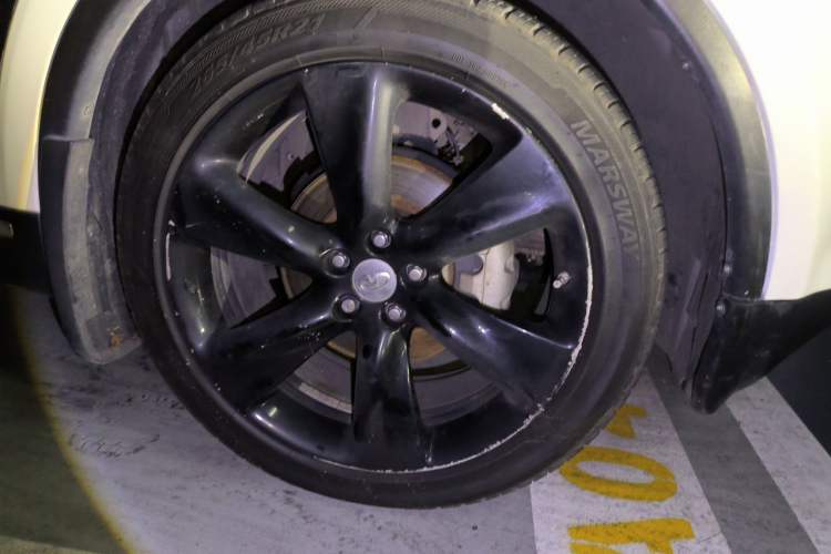 Used Infiniti FX 2011 FX35 Standard Edition Right Front Wheel Hub